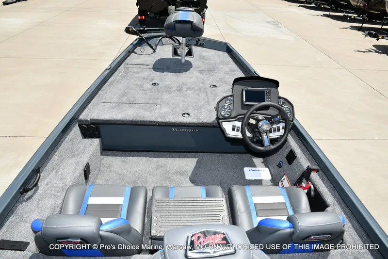 Slide: The Image of Ranger RT188 w/115HP Mercury Pro-XS 2026 - 8