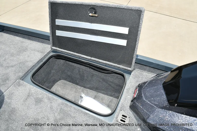Slide: The Image of Ranger RT188 w/115HP Mercury Pro-XS 2026 - 54