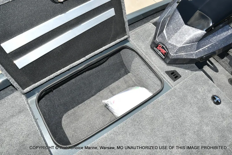Slide: The Image of Ranger RT188 w/115HP Mercury Pro-XS 2026 - 56