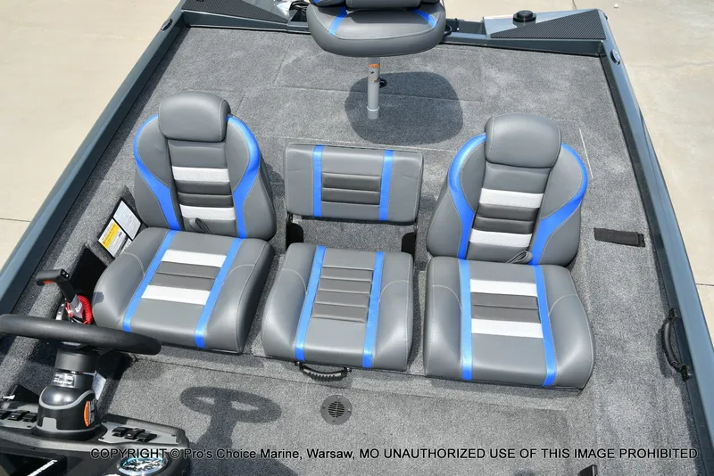 Slide: The Image of Ranger RT188 w/115HP Mercury Pro-XS 2026 - 46