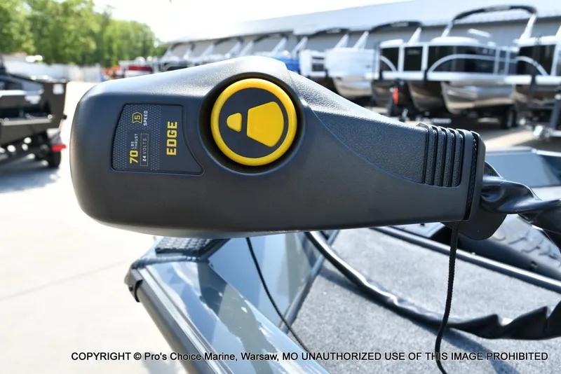Slide: The Image of Ranger RT188 w/115HP Mercury Pro-XS 2026 - 7