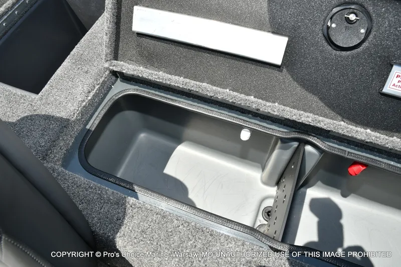 Slide: The Image of Ranger RT188 w/115HP Mercury Pro-XS 2026 - 58