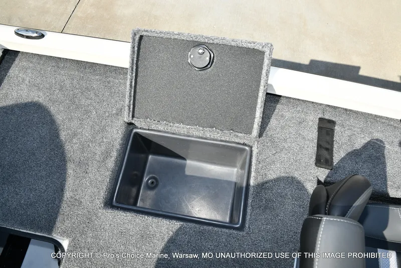 Slide: The Image of Ranger RT188 w/115HP Mercury Pro-XS 2026 - 56