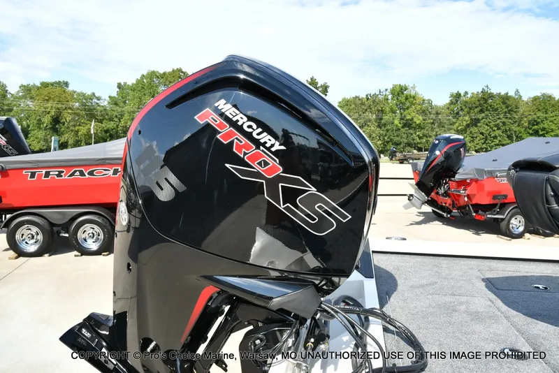 Slide: The Image of Ranger RT188 w/115HP Mercury Pro-XS 2026 - 17