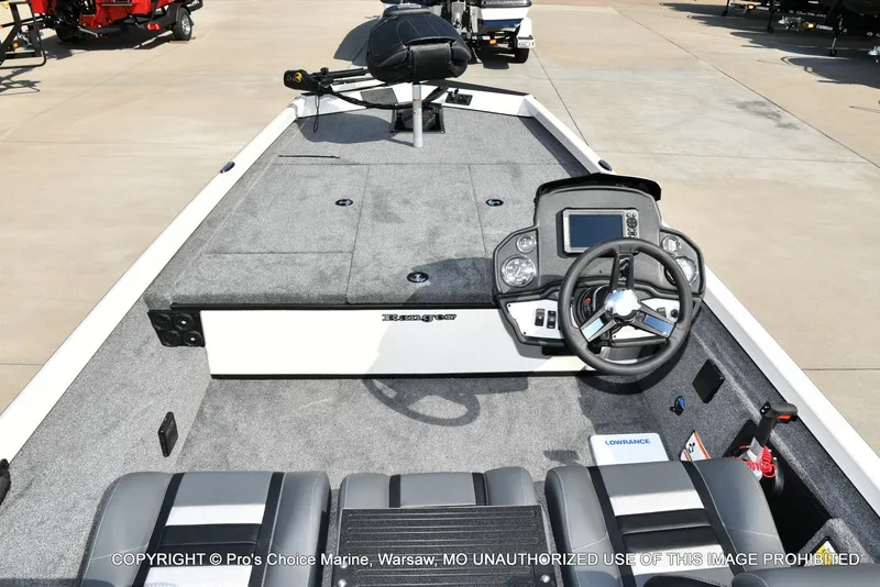Slide: The Image of Ranger RT188 w/115HP Mercury Pro-XS 2026 - 31