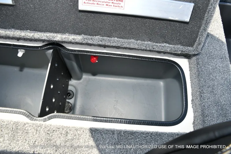 Slide: The Image of Ranger RT188 w/115HP Mercury Pro-XS 2026 - 54