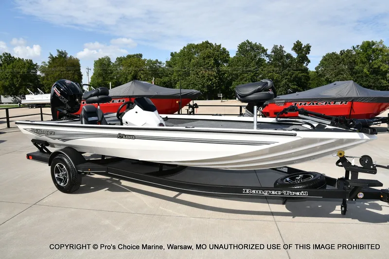 Slide: The Image of Ranger RT188 w/115HP Mercury Pro-XS 2026 - 66