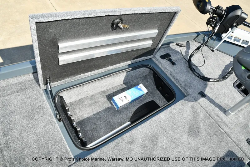 Slide: The Image of Ranger RT188P Garmin Livescope Cup Equipped 2026 - 53