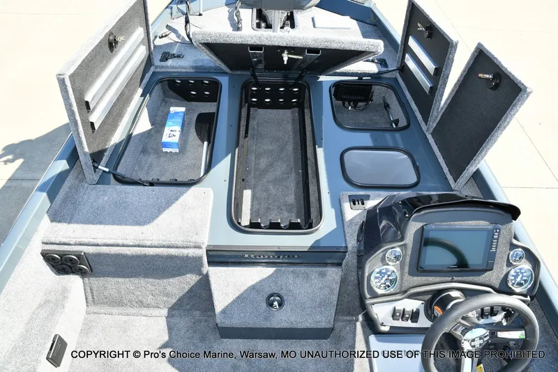 Slide: The Image of Ranger RT188P Garmin Livescope Cup Equipped 2026 - 11
