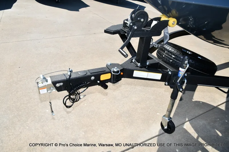 Slide: The Image of Ranger RT188P Garmin Livescope Cup Equipped 2026 - 29