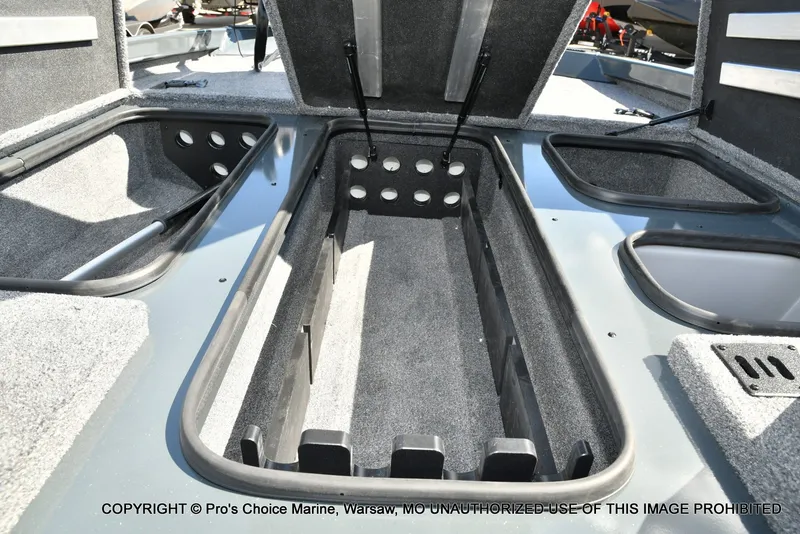 Slide: The Image of Ranger RT188P w/115HP Pro-XS 2026 - 52