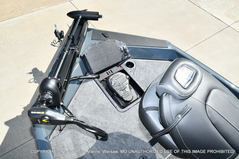 Slide: The Image of Ranger RT188P w/115HP Pro-XS 2026 - 10
