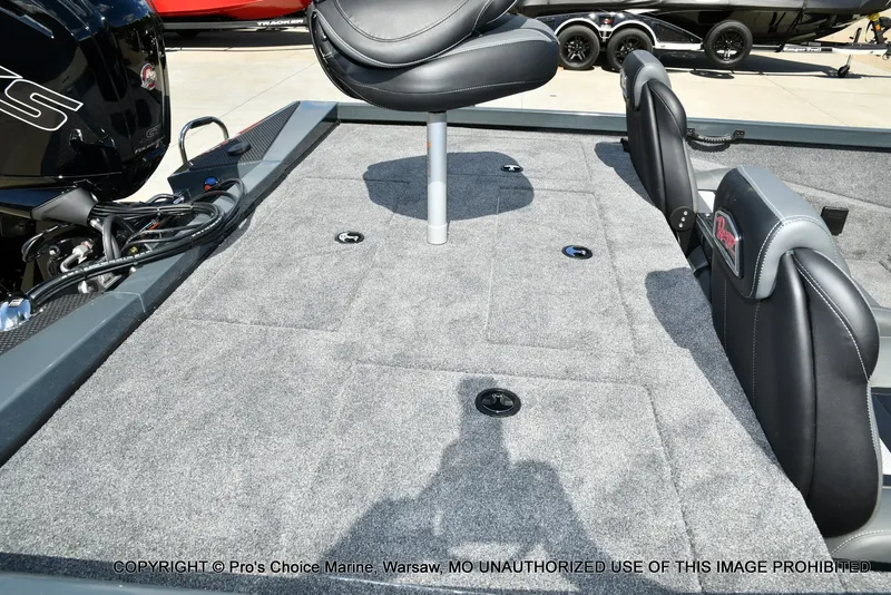 Slide: The Image of Ranger RT188P w/115HP Pro-XS 2026 - 33