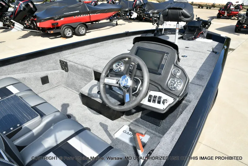 Slide: The Image of Ranger RT198P Garmin Livescope Cup Equipped 2026 - 36