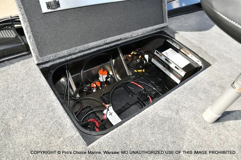 Slide: The Image of Ranger RT198P Garmin Livescope Cup Equipped 2026 - 69