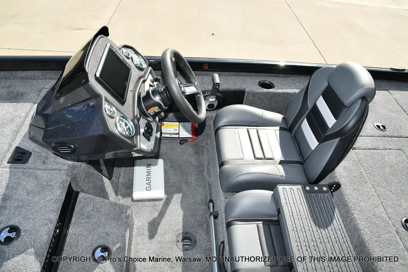 Slide: The Image of Ranger RT198P Garmin Livescope Cup Equipped 2026 - 43