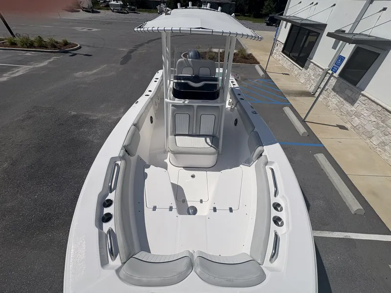 Slide: The Image of Sea Fox 228 Commander 2023 - 24