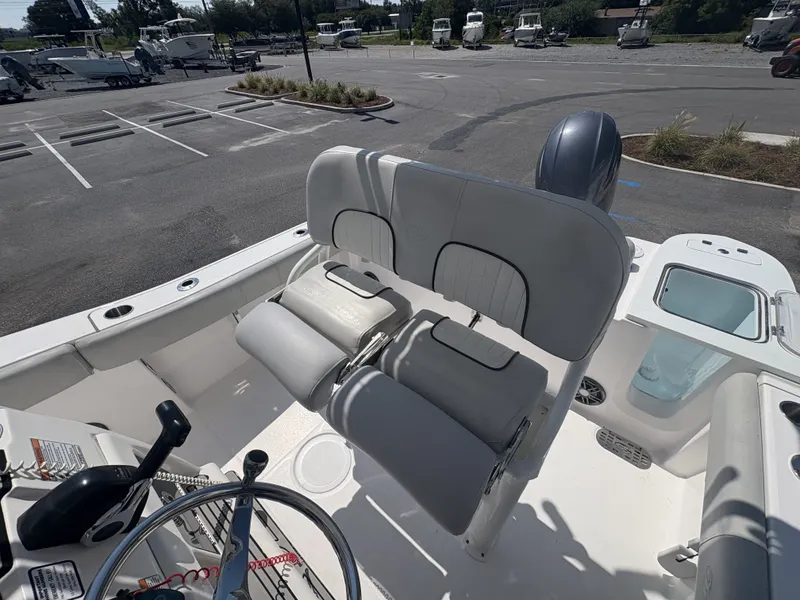 Slide: The Image of Sea Fox 228 Commander 2023 - 16