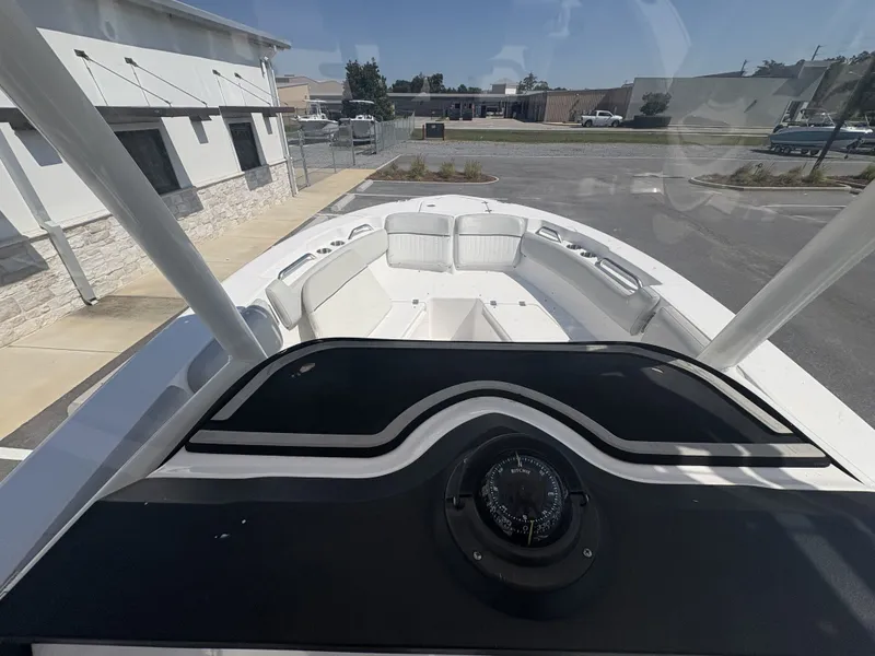 Slide: The Image of Sea Fox 228 Commander 2023 - 18