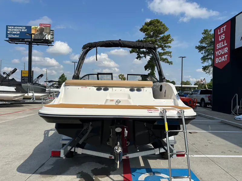 Slide: The Image of Bayliner V20i 2026 - 30