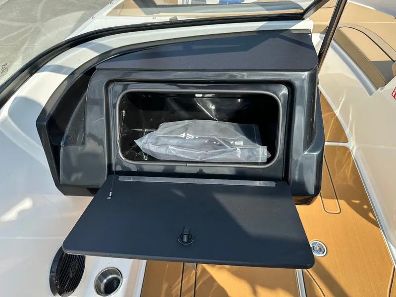 Slide: The Image of Bayliner V20i 2026 - 39