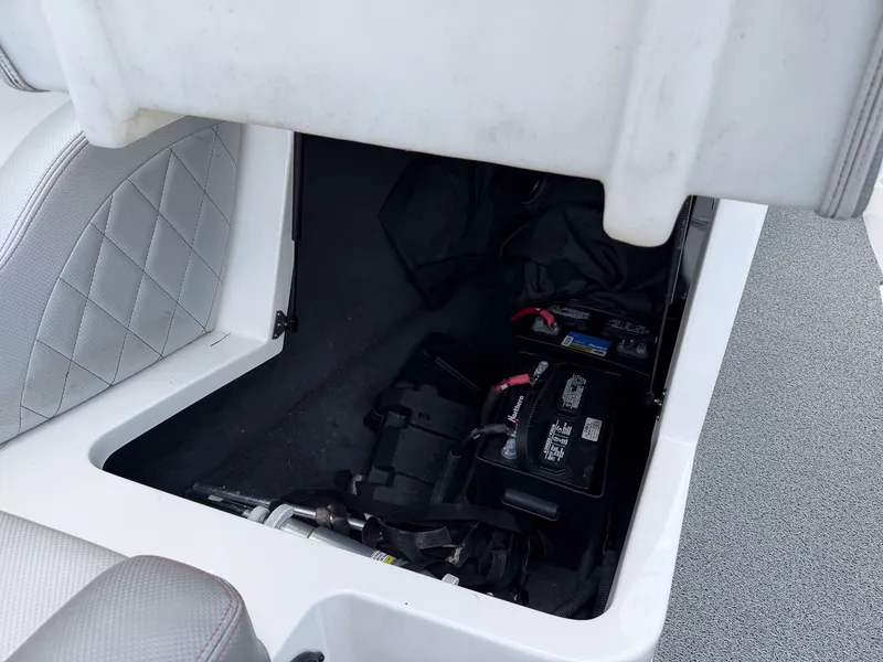 Slide: The Image of MasterCraft X10 2015 - 30