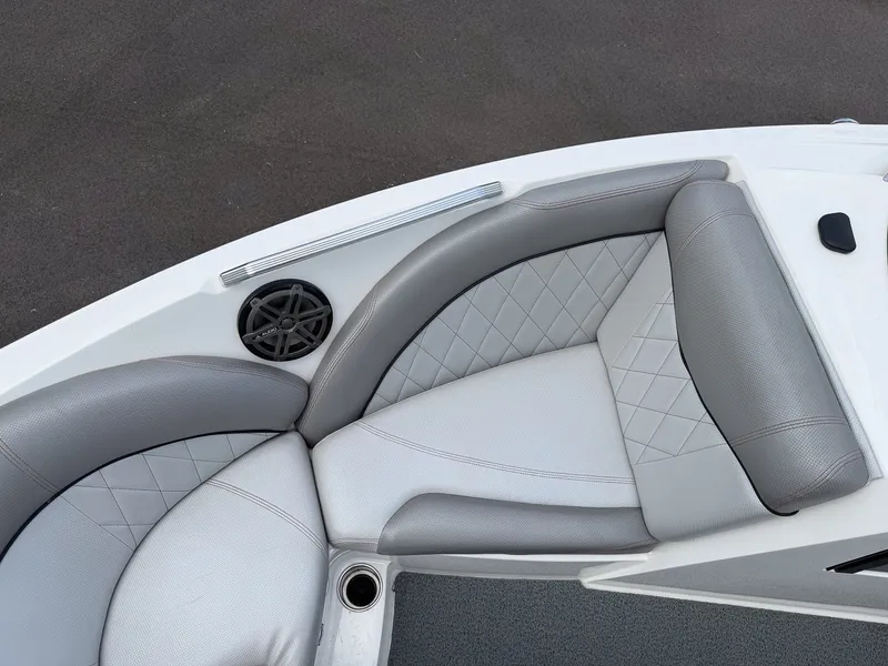 Slide: The Image of MasterCraft X10 2015 - 27