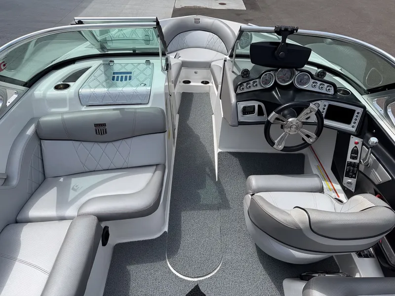 Slide: The Image of MasterCraft X10 2015 - 16