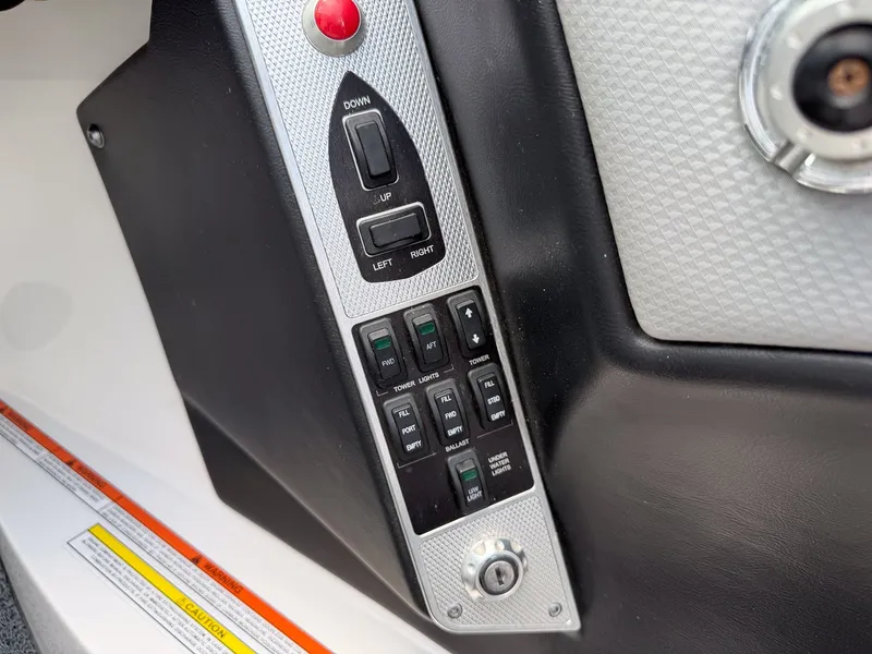 Slide: The Image of MasterCraft X10 2015 - 22