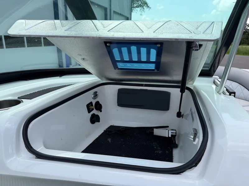 Slide: The Image of MasterCraft X10 2015 - 31