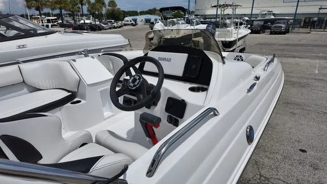 Slide: The Image of Stingray 20 SC 2027 - 5