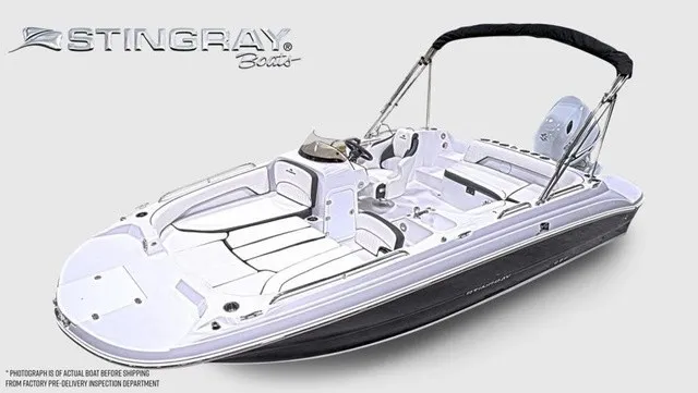Slide: The Image of Stingray 20 SC 2027: Sleek design with spacious deck and comfortable seating, perfect for leisure cruising. - 16