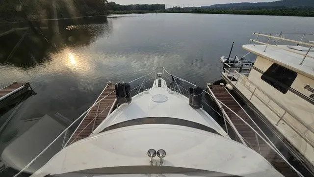 Slide: The Image of Silverton 35 Motor Yacht 2003 - 15