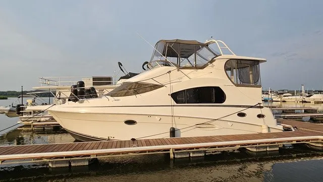 The Image of Silverton 35 Motor Yacht 2003 - 1