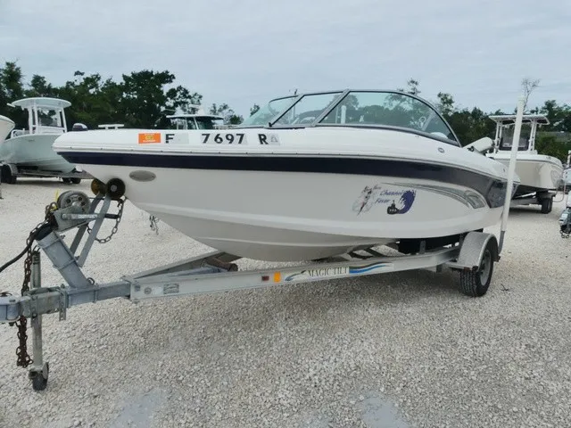 The Image of Rinker 186 Captiva Bowrider 2016 - 1
