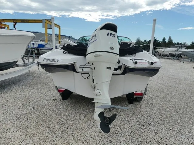 Slide: The Image of Rinker 186 Captiva Bowrider 2016 - 3