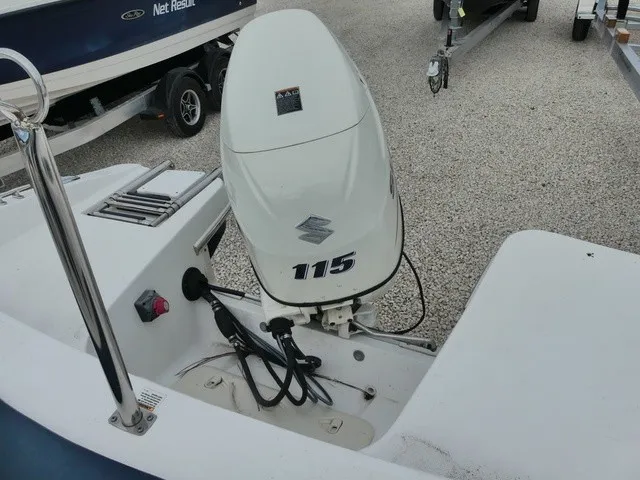 Slide: The Image of Rinker 186 Captiva Bowrider 2016 - 4