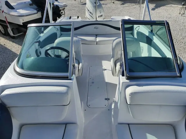 Slide: The Image of Rinker 186 Captiva Bowrider 2016 - 12