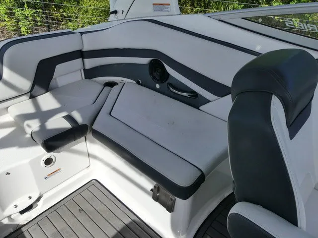 Slide: The Image of Yamaha 242 Limited S 2017 - 7