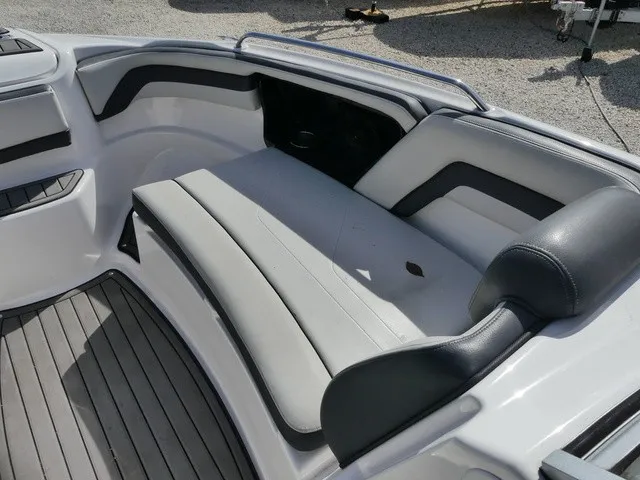 Slide: The Image of Yamaha 242 Limited S 2017 - 14