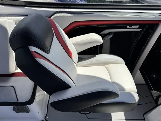 Slide: The Image of Yamaha 242X 2020 - 18