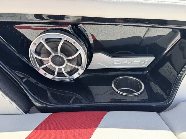 Slide: The Image of Yamaha 242X 2020 - 15