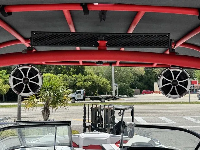 Slide: The Image of Yamaha 242X 2020 - 6