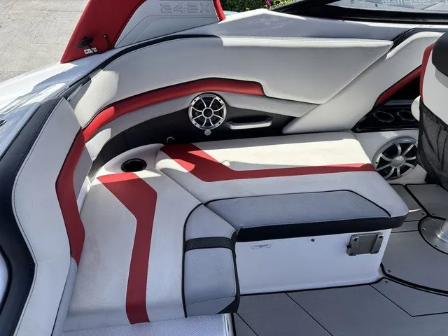 Slide: The Image of Yamaha 242X 2020 - 8