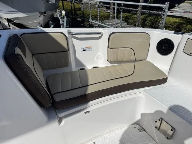 Slide: The Image of Yamaha 222 FSH Sport E 2023 - 11