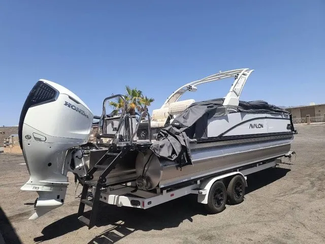 Slide: The Image of Avalon Catalina Quad Lounger Shift 25 FT 2026 - 2