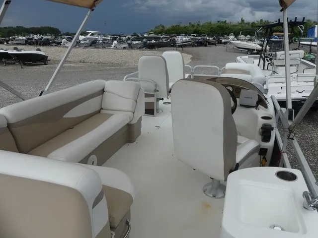 Slide: The Image of Southwind 229L 2013 - 13