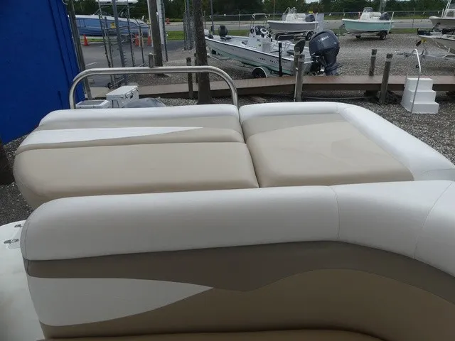 Slide: The Image of Southwind 229L 2013 - 19