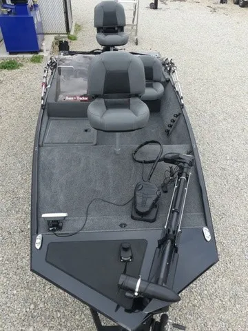 Slide: The Image of Tracker Bass Tracker Classic XL 2023 - 14