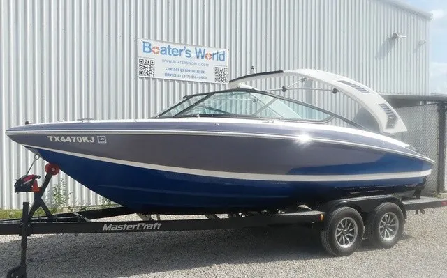 The Image of Regal 21 RX Bowrider 2019 - 1